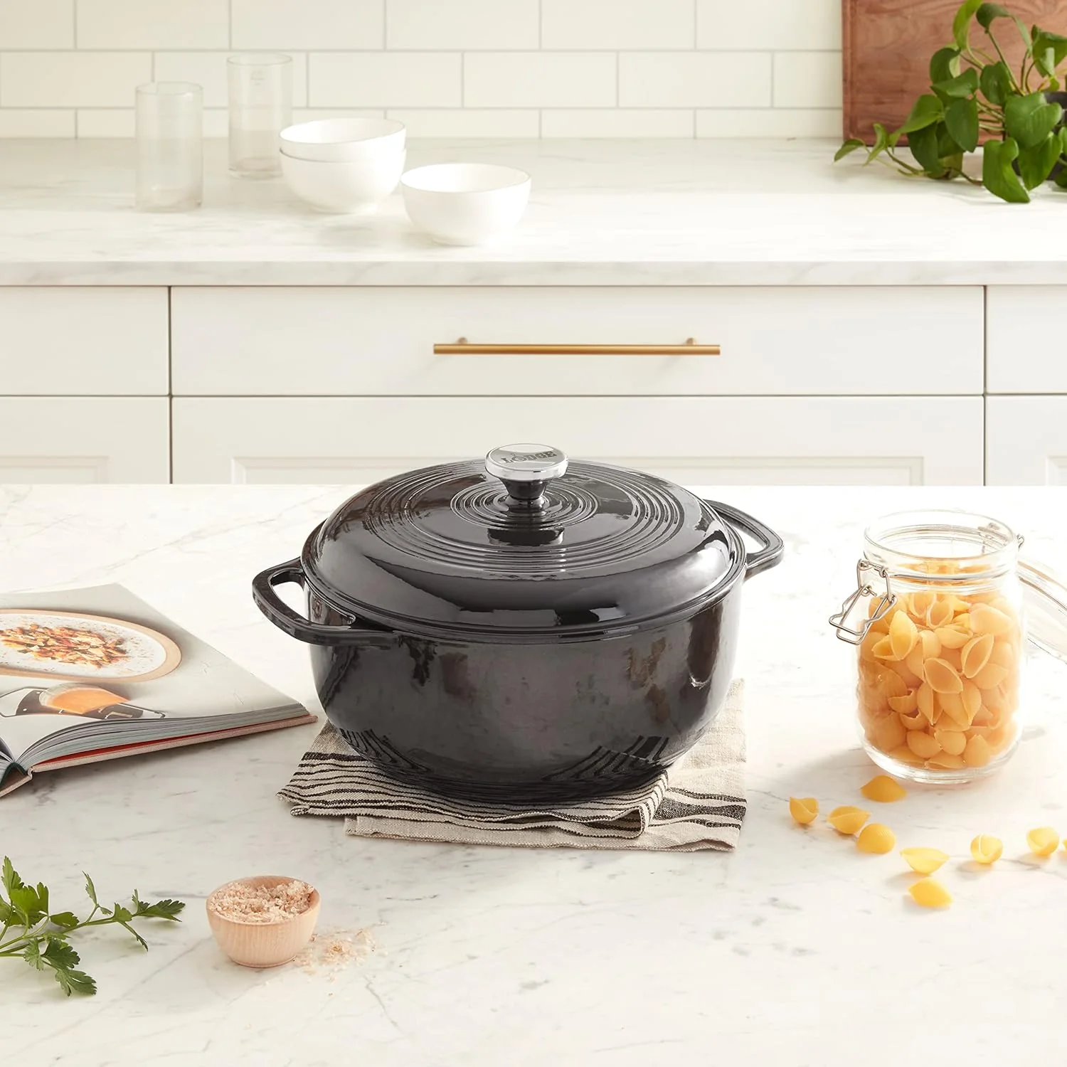 Dutch Oven Midnight Enamel 6 QT - Image 6